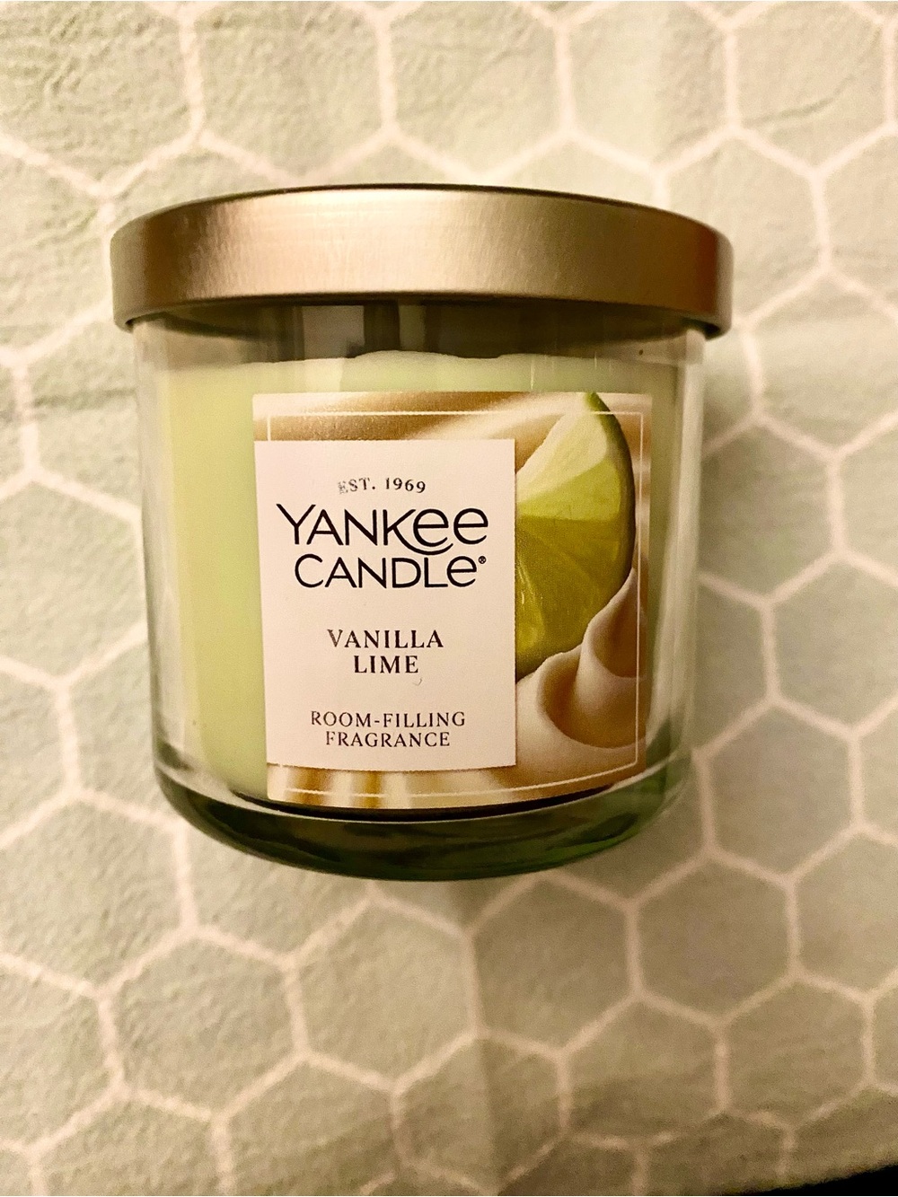 5/$25 Brand New Yankee Candle - Vanilla Lime